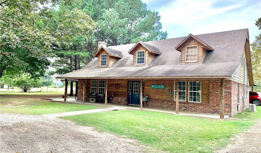 1815 Mum Rd, Broken Bow, OK 74728 - 3 Beds, 3 Bath