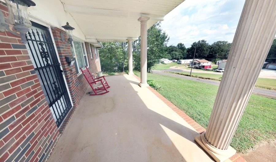700 S MARSHALL St, Anniston, AL 36201 - 3 Beds, 1 Bath