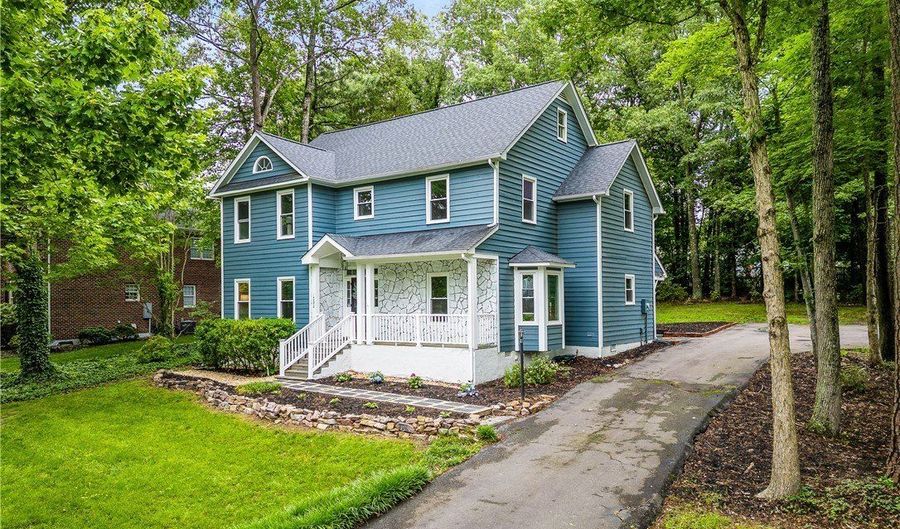 14270 Country Club Dr, Ashland, VA 23005 - 4 Beds, 3 Bath