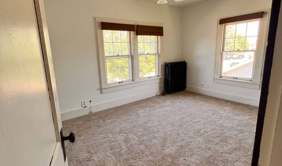907 Toluca Ave, Alliance, NE 69301 - 3 Beds, 2 Bath