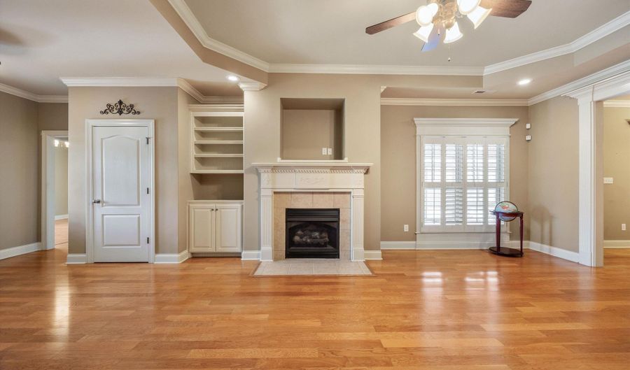25112 Kingston Dr, Athens, AL 35613 - 3 Beds, 2 Bath
