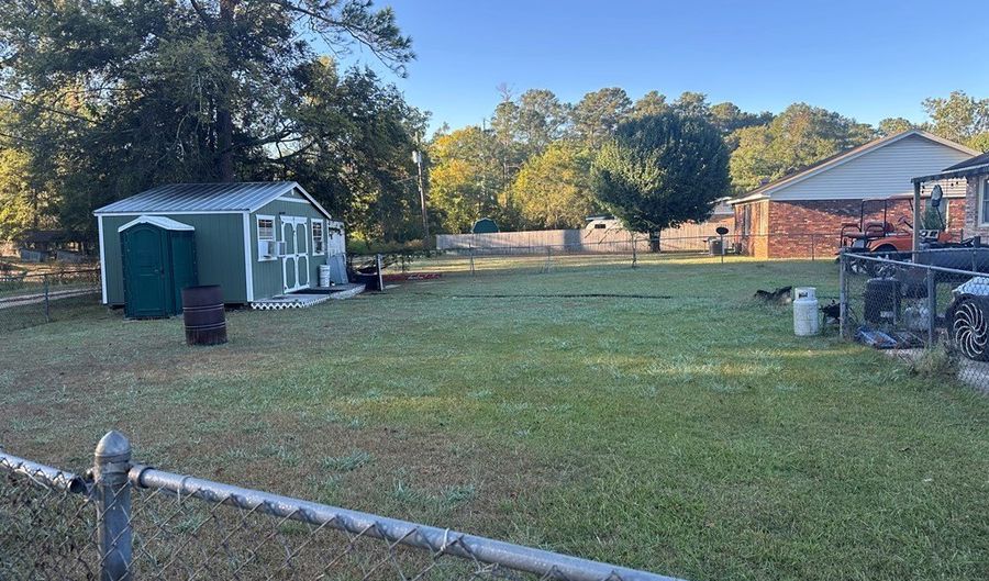 1502 ARGONNE Dr, Albany, GA 31707 - 3 Beds, 2 Bath