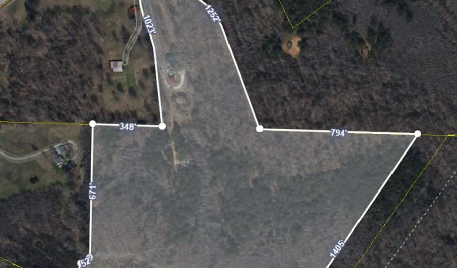 196 Pierce Rd, Beech Bluff, TN 38313 - 5 Beds, 3 Bath