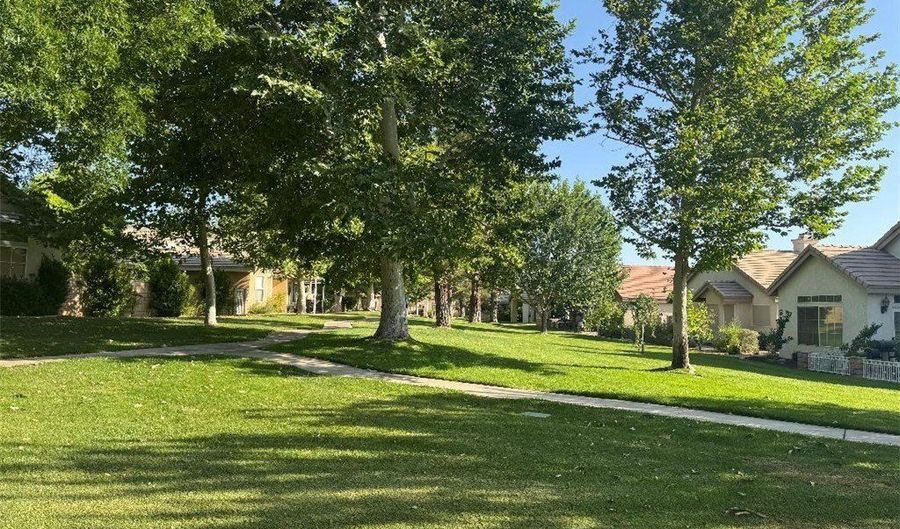 19569 Saint Andrews Way, Apple Valley, CA 92308 - 2 Beds, 2 Bath