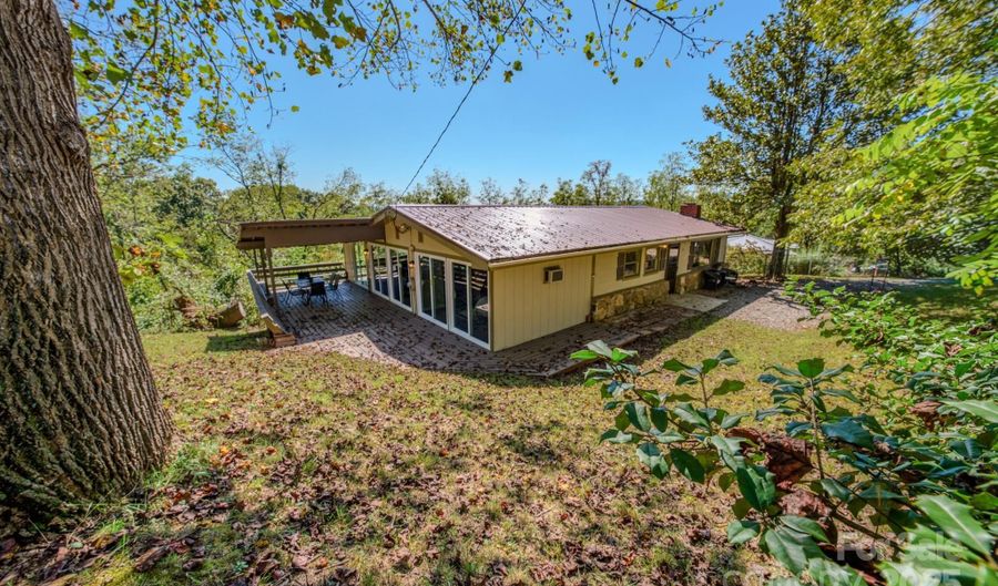 22 Mulberry Street Unit 17 And 19 17 And 19, Asheville, NC 28804 - 3 Beds, 2 Bath