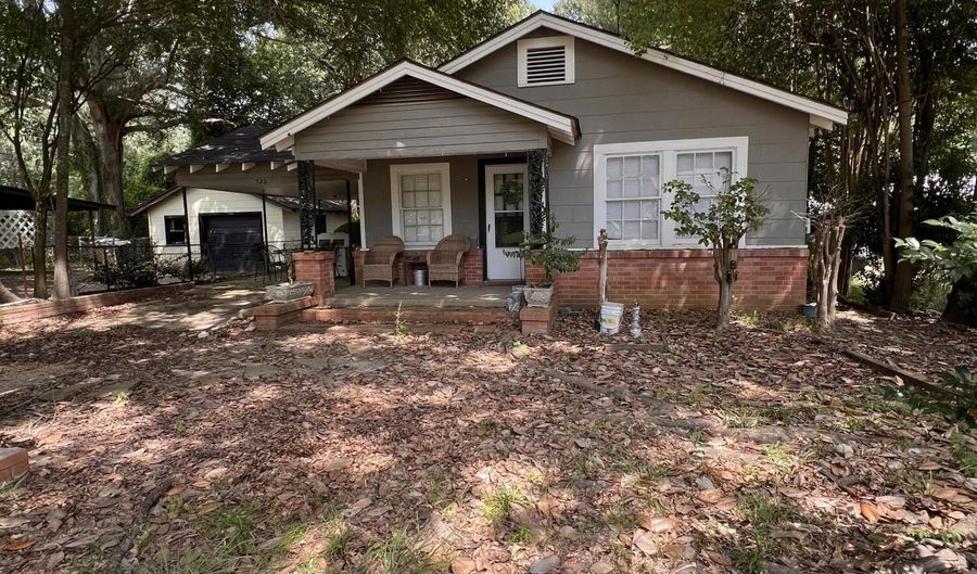 520 N Church St, Brookhaven, MS 39601 - 2 Beds, 1 Bath