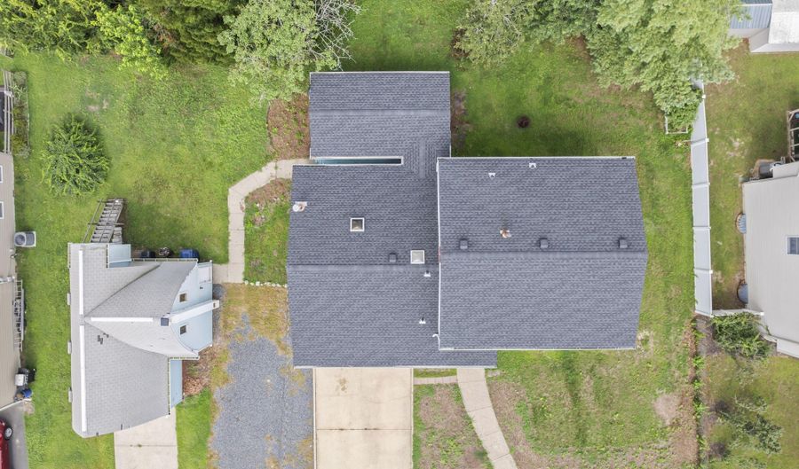 608 Berkeley Ave, Beachwood, NJ 08722 - 4 Beds, 4 Bath