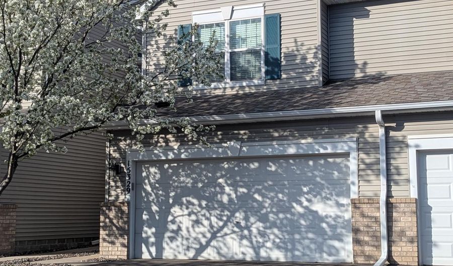 15329 Flower Way 179, Apple Valley, MN 55124 - 2 Beds, 3 Bath