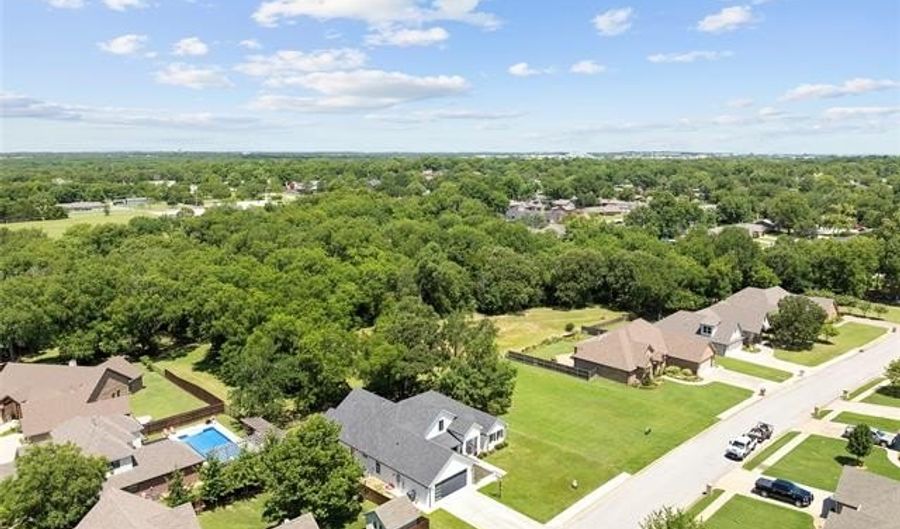 1223 Buckingham, Ardmore, OK 73401 - 5 Beds, 3 Bath