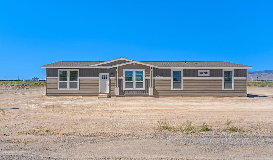 135 Mount Lewis Dr, Battle Mountain, NV 89820 - 3 Beds, 2 Bath