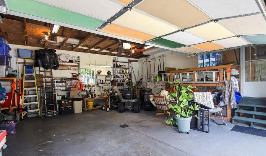 405 S State St, Alma, MI 48801 - 3 Beds, 2 Bath