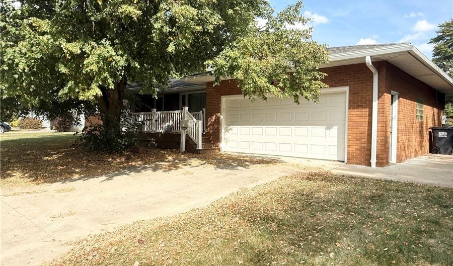 2493 Frostwood Dr, Austintown, OH 44515 - 3 Beds, 3 Bath