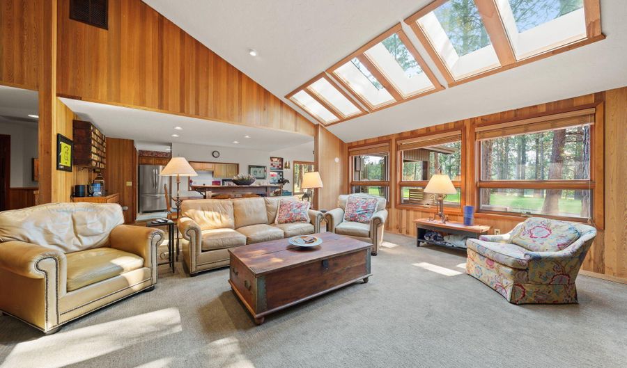 13637 Wolfberry GM 142, Black Butte Ranch, OR 97759 - 4 Beds, 2 Bath