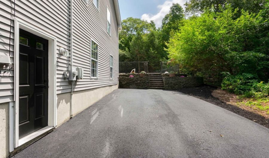 57 Governor Dinsmore Rd, Windham, NH 03087 - 3 Beds, 3 Bath