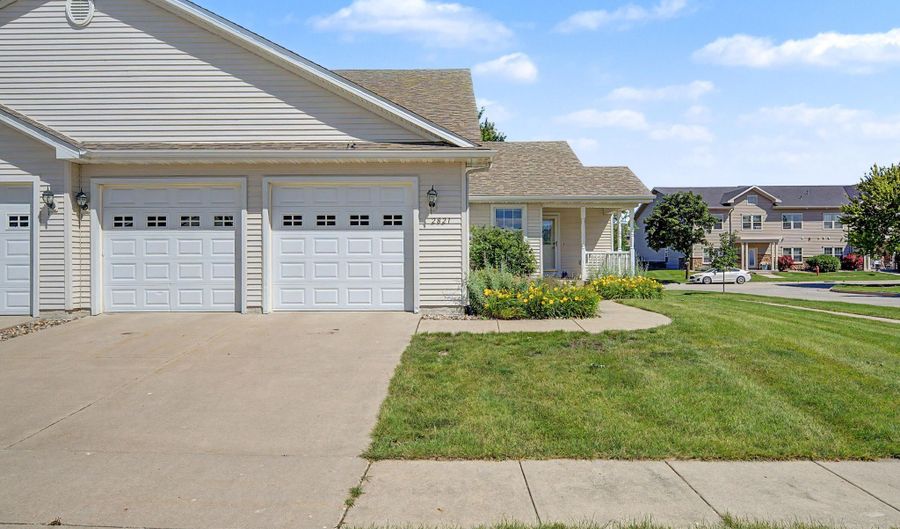 2821 Buckingham Ct, Ames, IA 50010 - 3 Beds, 3 Bath