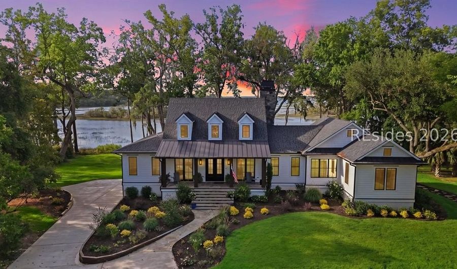 82 Plantation House Dr, Bluffton, SC 29910 - 3 Beds, 4 Bath