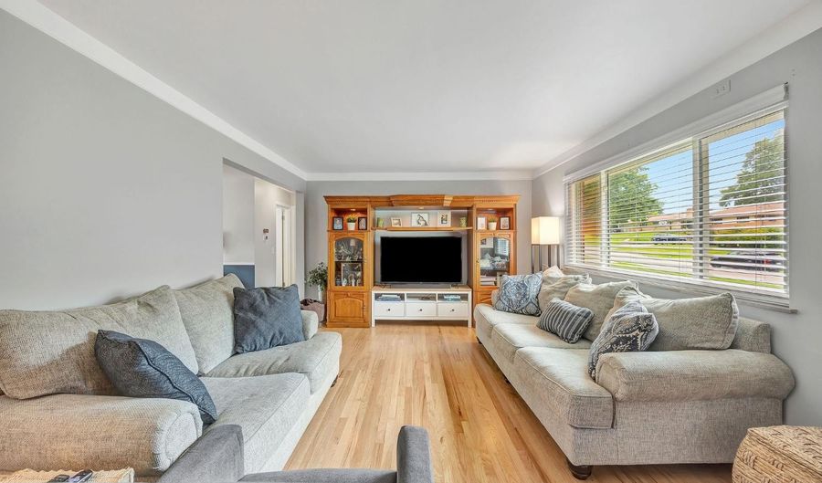 5538 Silverpoint Dr, Cincinnati, OH 45247 - 3 Beds, 2 Bath