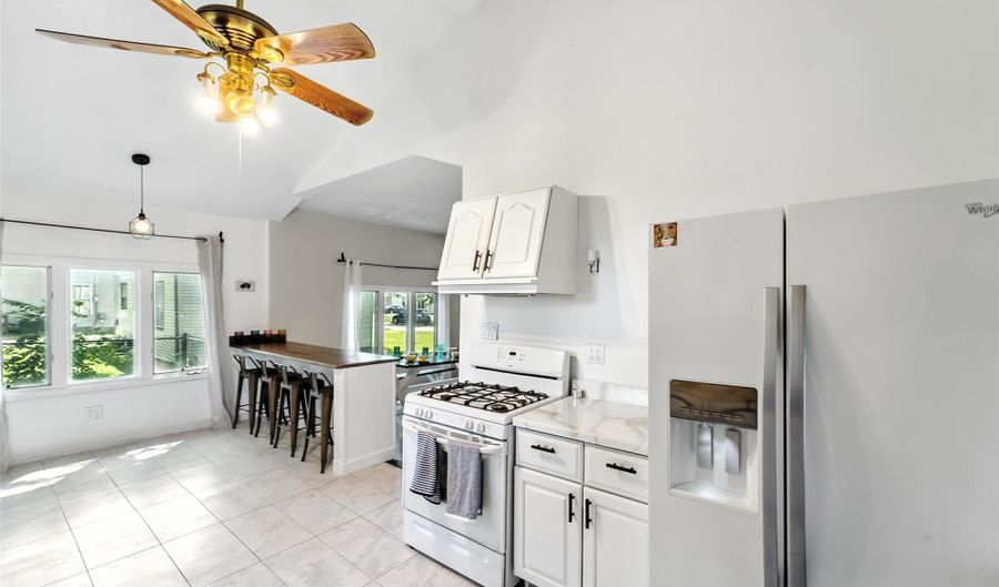 1507 Searle St, Des Moines, IA 50317 - 3 Beds, 2 Bath