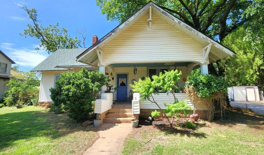 210 W Locust, Anthony, KS 67003 - 3 Beds, 1 Bath