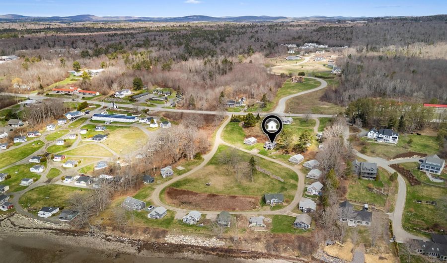 55 Wonderview Cir, Belfast, ME 04915 - 2 Beds, 1 Bath