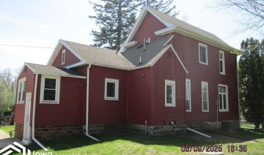 211 Harriman St, Alexander, IA 50420 - 4 Beds, 2 Bath