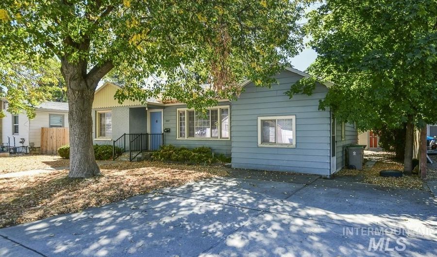 5207 W Peg St, Boise, ID 83706 - 2 Beds, 1 Bath