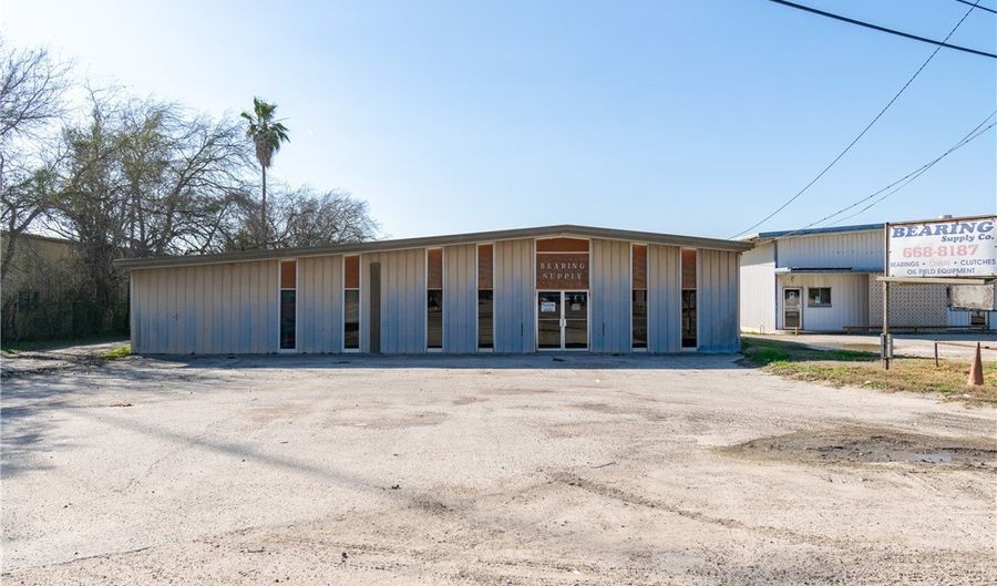 1303 S Falfurrias Hwy, Alice, TX 78332 - 0 Beds, 0 Bath