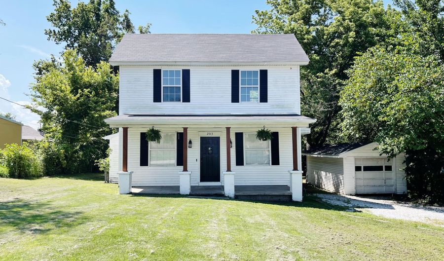 203 E Prairie Ln, Ash Grove, MO 65604 - 3 Beds, 3 Bath