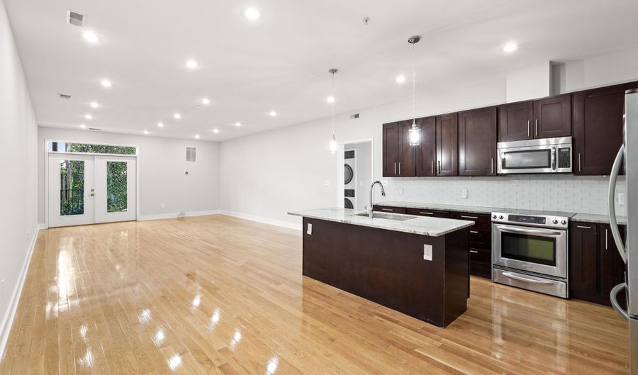610 NEWTON Pl NW 4, Washington, DC 20010 - 2 Beds, 2 Bath