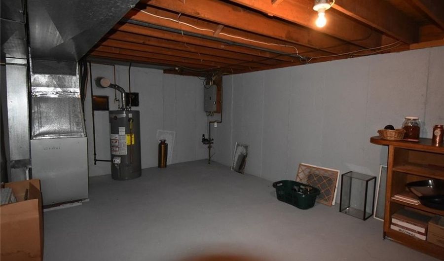 3 Grant St, Attleboro, MA 02703 - 4 Beds, 2 Bath