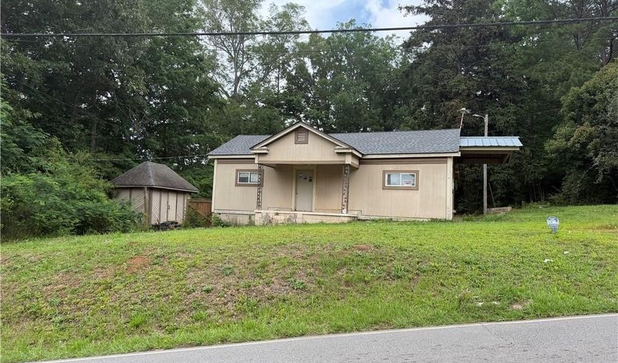2092 SANDERS Rd, Alexander City, AL 35010 - 2 Beds, 1 Bath