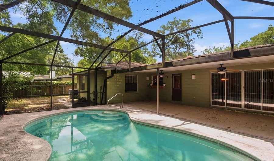436 BISON Cir, Apopka, FL 32712 - 4 Beds, 2 Bath