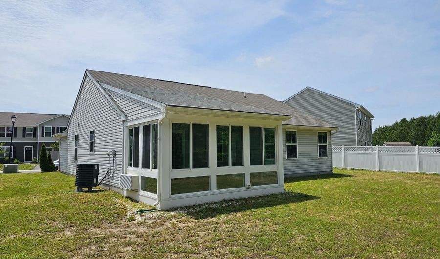 11665 BUCKINGHAM Dr, Delmar, DE 19940 - 3 Beds, 2 Bath