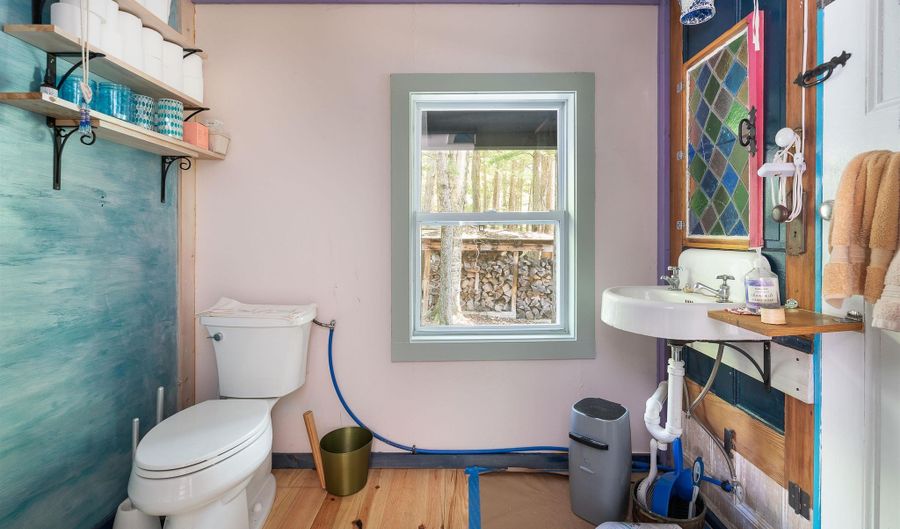 18 Spring Rd, Albany, NH 03818 - 1 Beds, 2 Bath