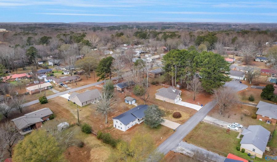 131 Skidmore Dr NW, Arab, AL 35016 - 4 Beds, 3 Bath