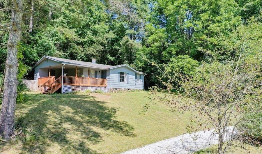 2063 PEDLAR RIVER Rd, Amherst, VA 24483 - 3 Beds, 1 Bath