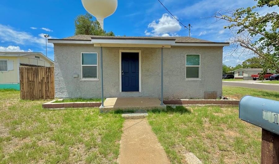 111 NE Ave D, Andrews, TX 79714 - 2 Beds, 1 Bath