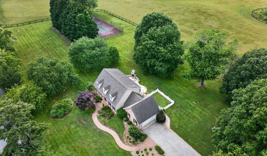 718 WHITEHALL BEACH Rd, Annapolis, MD 21409 - 3 Beds, 3 Bath