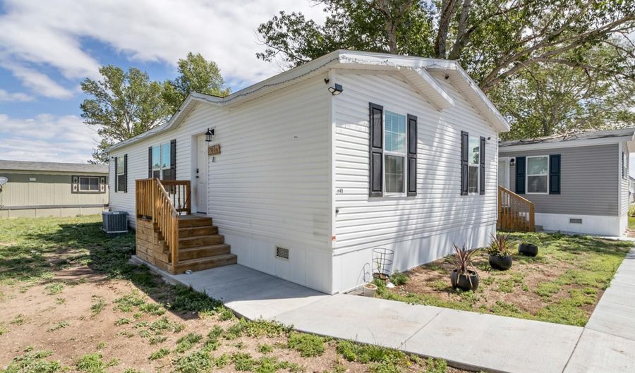 300 E PROSSER Rd 148, Cheyenne, WY 82007 - 3 Beds, 2 Bath