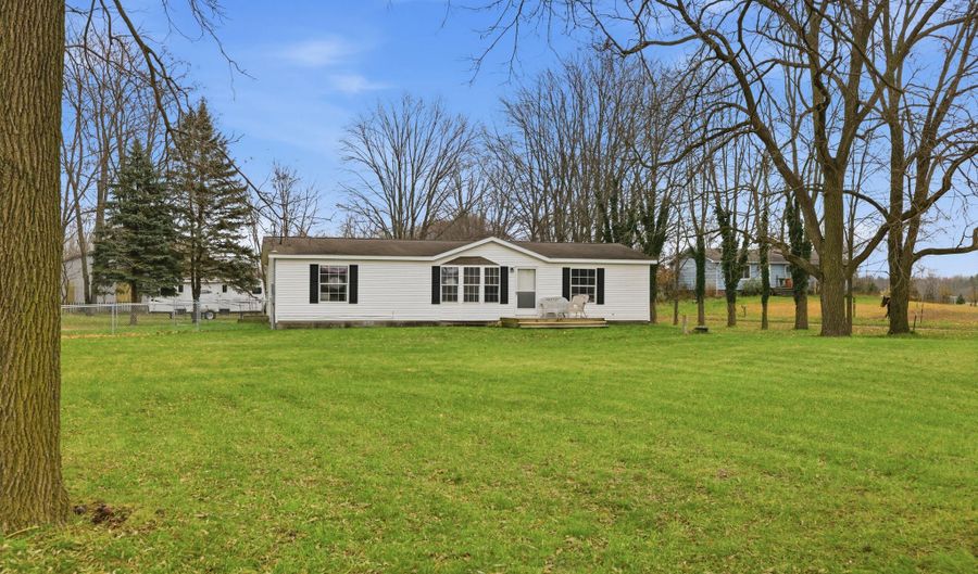 53 26th St, Allegan, MI 49010 - 3 Beds, 2 Bath