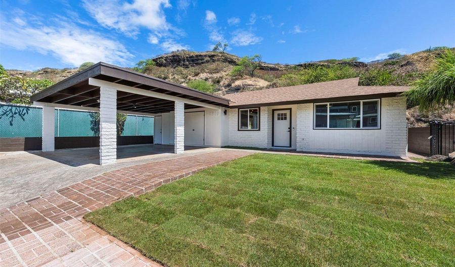 4819 Likini St, Honolulu, HI 96818 - 3 Beds, 2 Bath