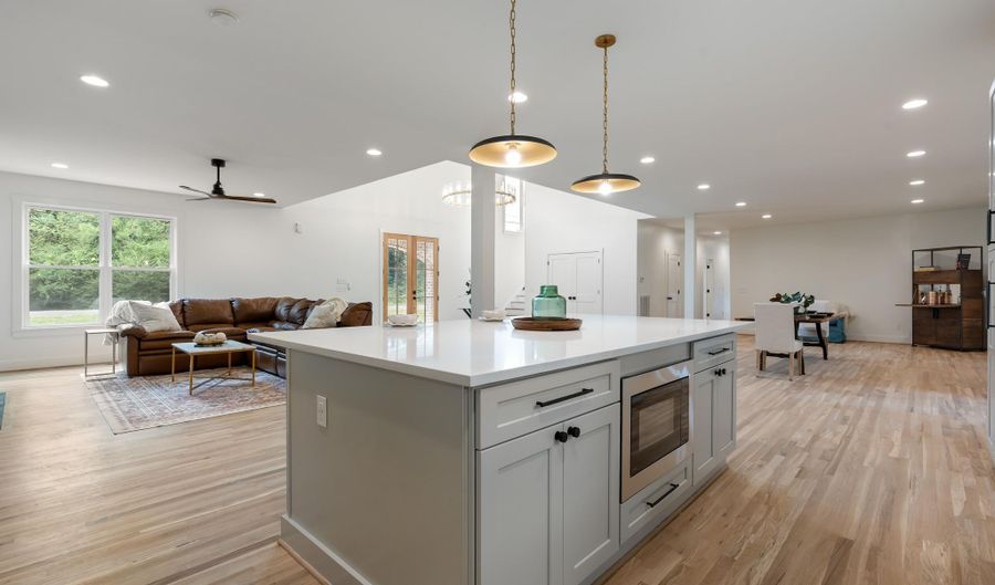 1724 BUTLER Rd, Alabaster, AL 35007 - 5 Beds, 4 Bath