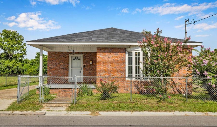 172 Hoxie St, Biloxi, MS 39530 - 3 Beds, 2 Bath