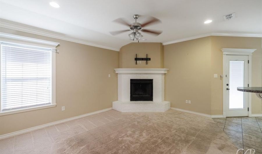 390 Lollipop Trl, Abilene, TX 79602 - 3 Beds, 2 Bath