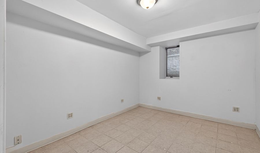 761 AVENUE A B2, Bayonne, NJ 07002 - 3 Beds, 1 Bath
