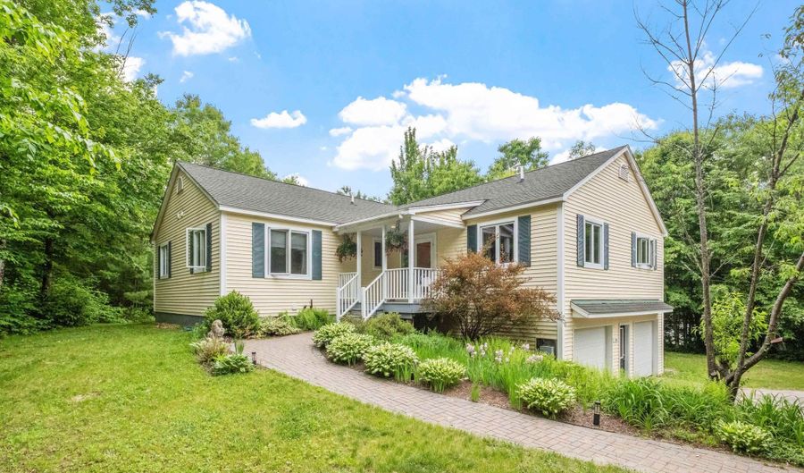 36 Weston Woods Cir, Campton, NH 03223 - 3 Beds, 3 Bath