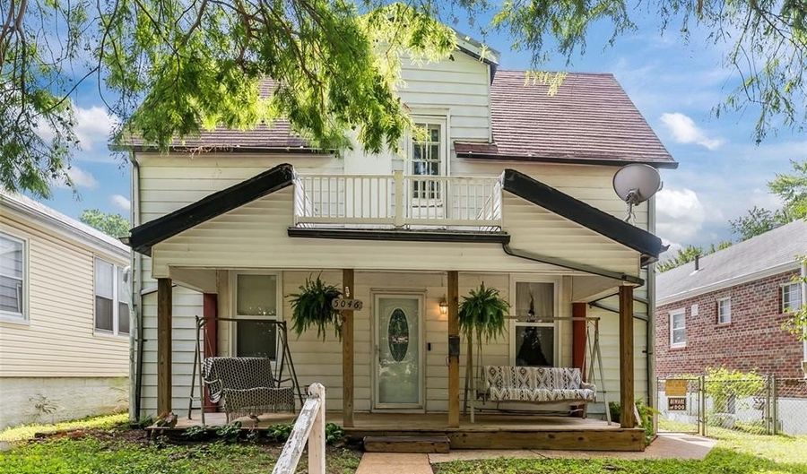 5046 S 37th St, St. Louis, MO 63116 - 3 Beds, 2 Bath