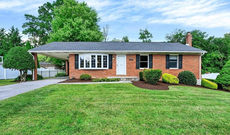 601 MAUSER Dr, Bel Air, MD 21015 - 3 Beds, 2 Bath