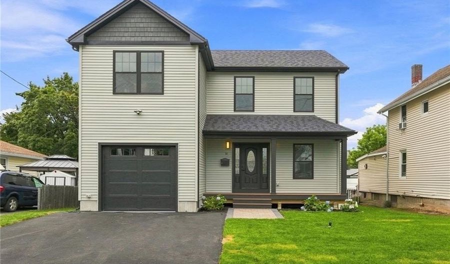 50 Planet Ave, East Providence, RI 02915 - 3 Beds, 3 Bath