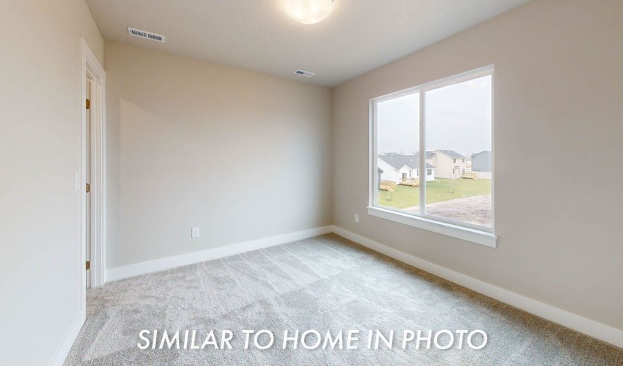 526 43rd St SW, Altoona, IA 50009 - 3 Beds, 3 Bath